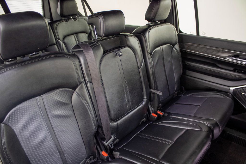 Used 2024 Jeep Wagoneer L Series II w/ Flexible Seating Group image 18