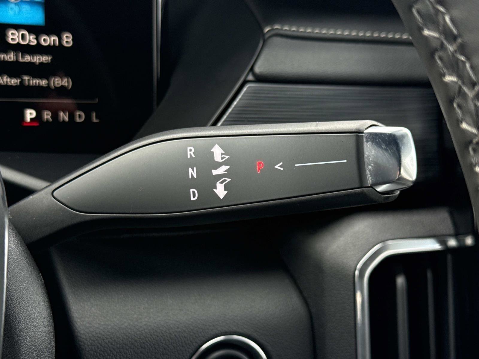 Used 2025 GMC Acadia Elevation image 10