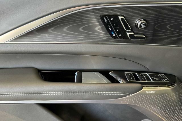 New 2026 Cadillac Lyriq V image 11