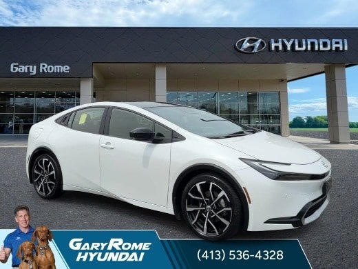 Used 2024 Toyota Prius Prime FWD image 2