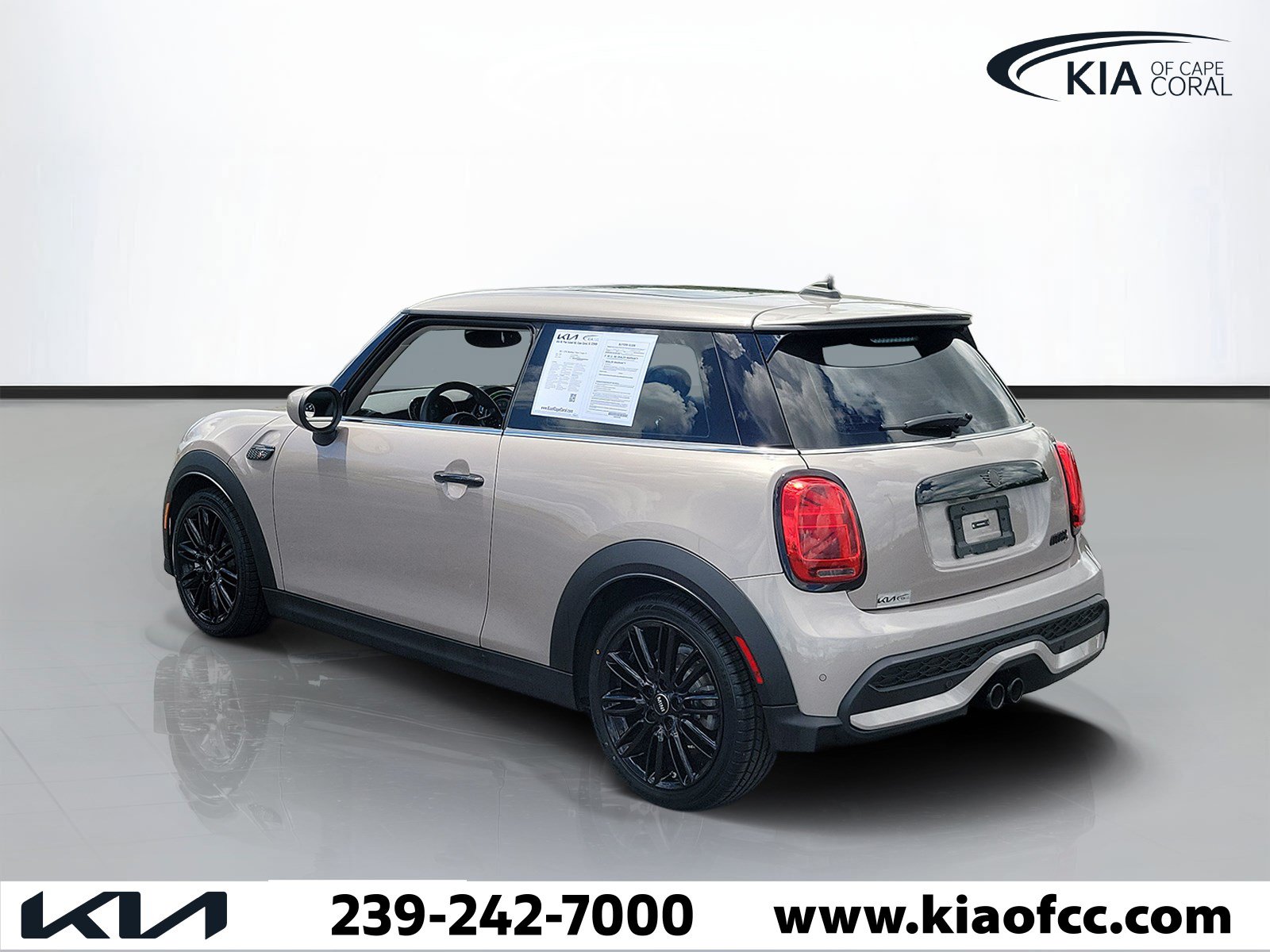 Used 2024 MINI Cooper S FWD image 4
