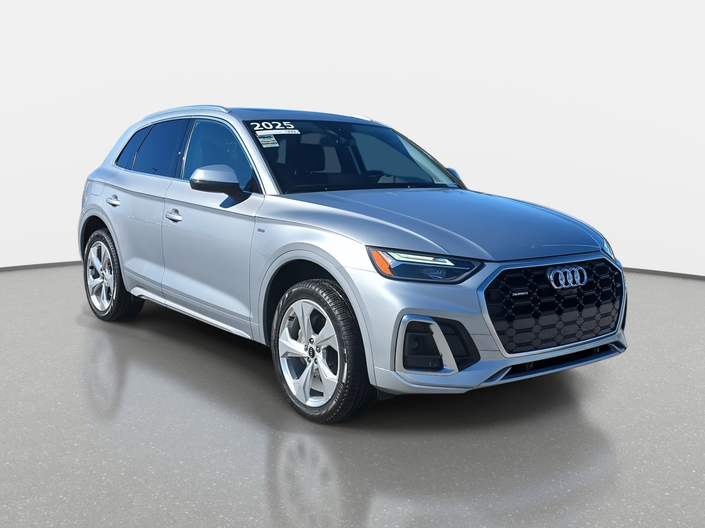 Certified 2025 Audi Q5 2.0T Premium Plus w/ Premium Plus Package image 3