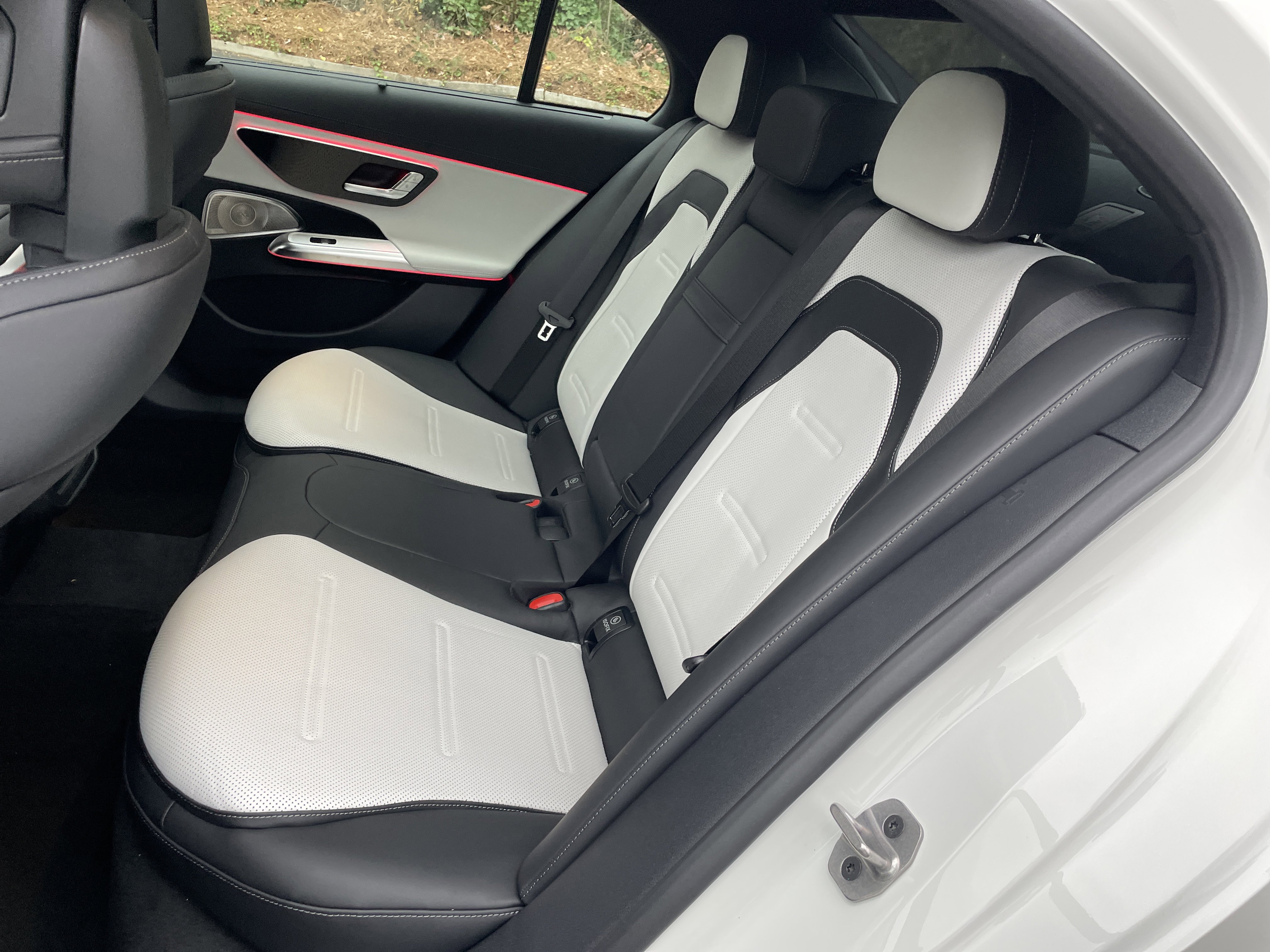 New 2026 Mercedes-Benz E 53 AMG e 4MATIC Sedan image 37