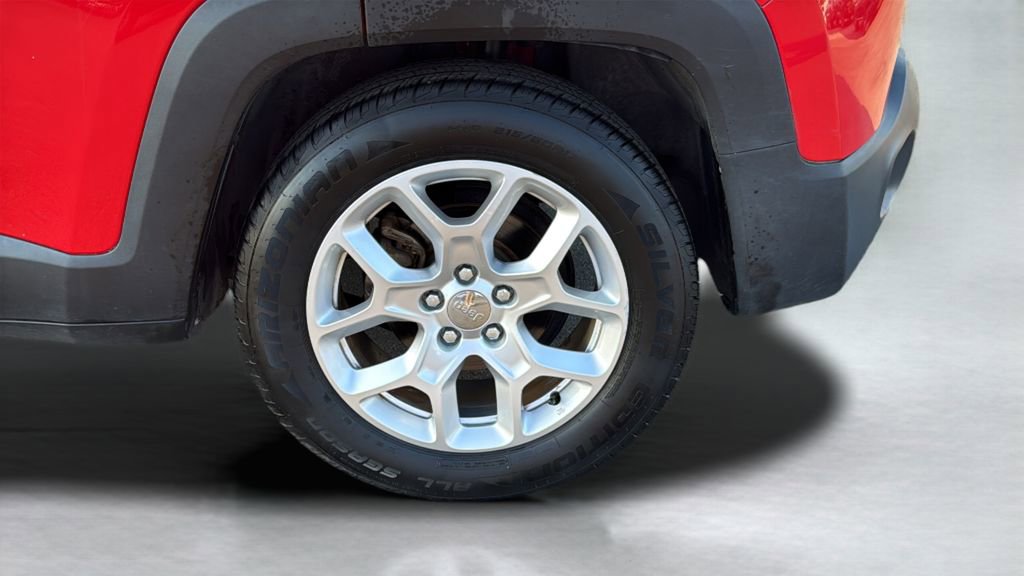 Used 2017 Jeep Renegade Latitude image 21