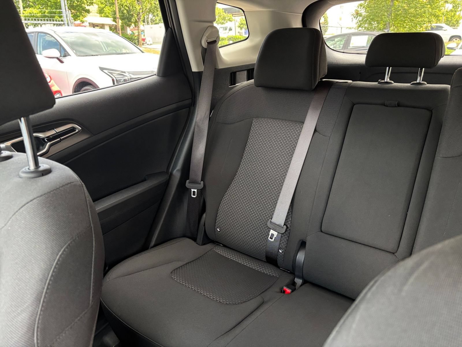 Used 2026 Kia Sportage LX FWD image 38