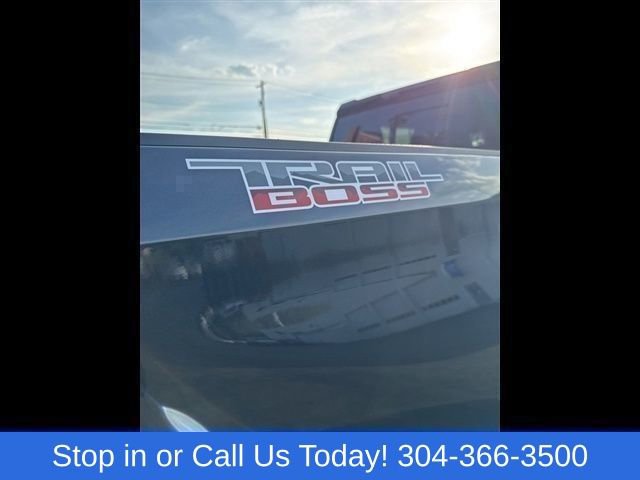 Used 2024 Chevrolet Silverado 1500 LT Trail Boss w/ LT Trail Boss Premium Package AWD/4WD image 5