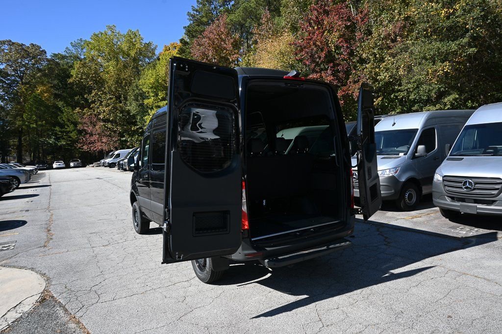 Used 2025 Mercedes-Benz Sprinter 2500 image 26