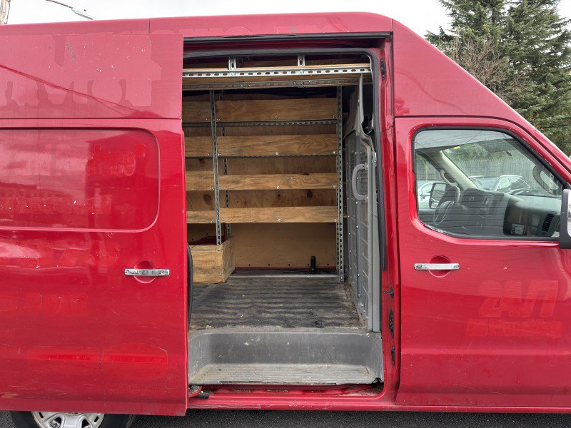 Used 2012 Nissan NV 2500 SV w/ Technology Pkg image 8