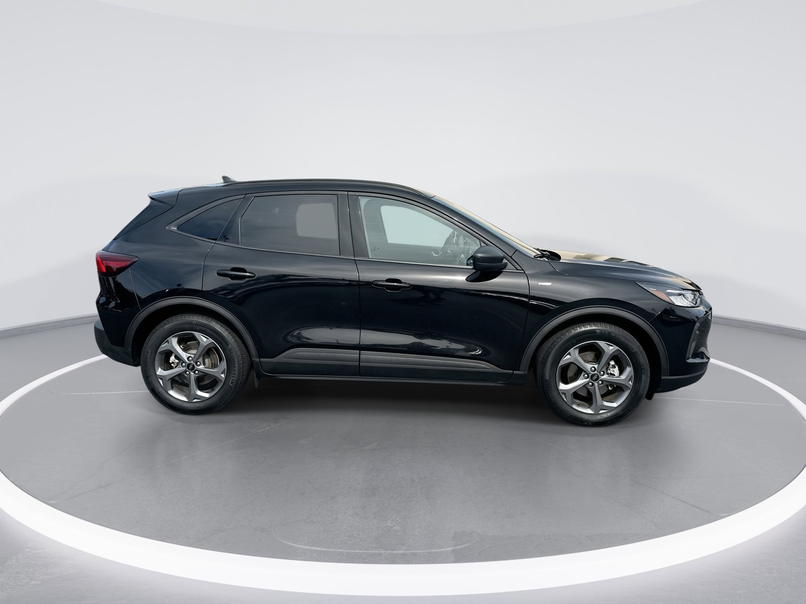 Used 2025 Ford Escape ST-Line FWD image 10