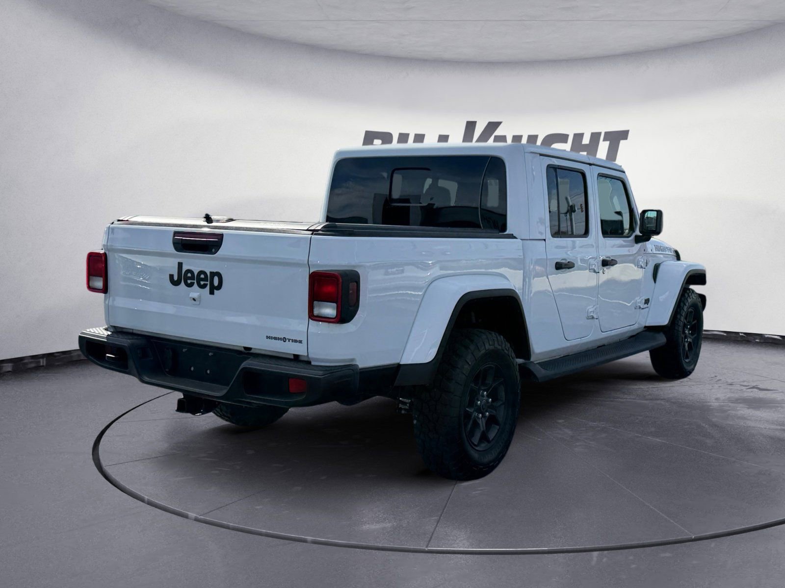 Used 2025 Jeep Gladiator High Tide image 5