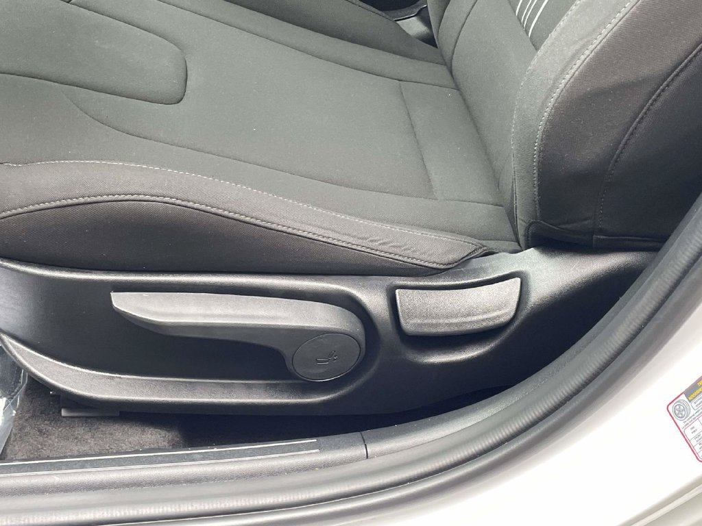 Certified 2024 Hyundai Elantra SEL FWD image 16