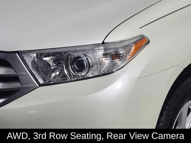 Used 2013 Toyota Highlander Plus AWD/4WD image 9