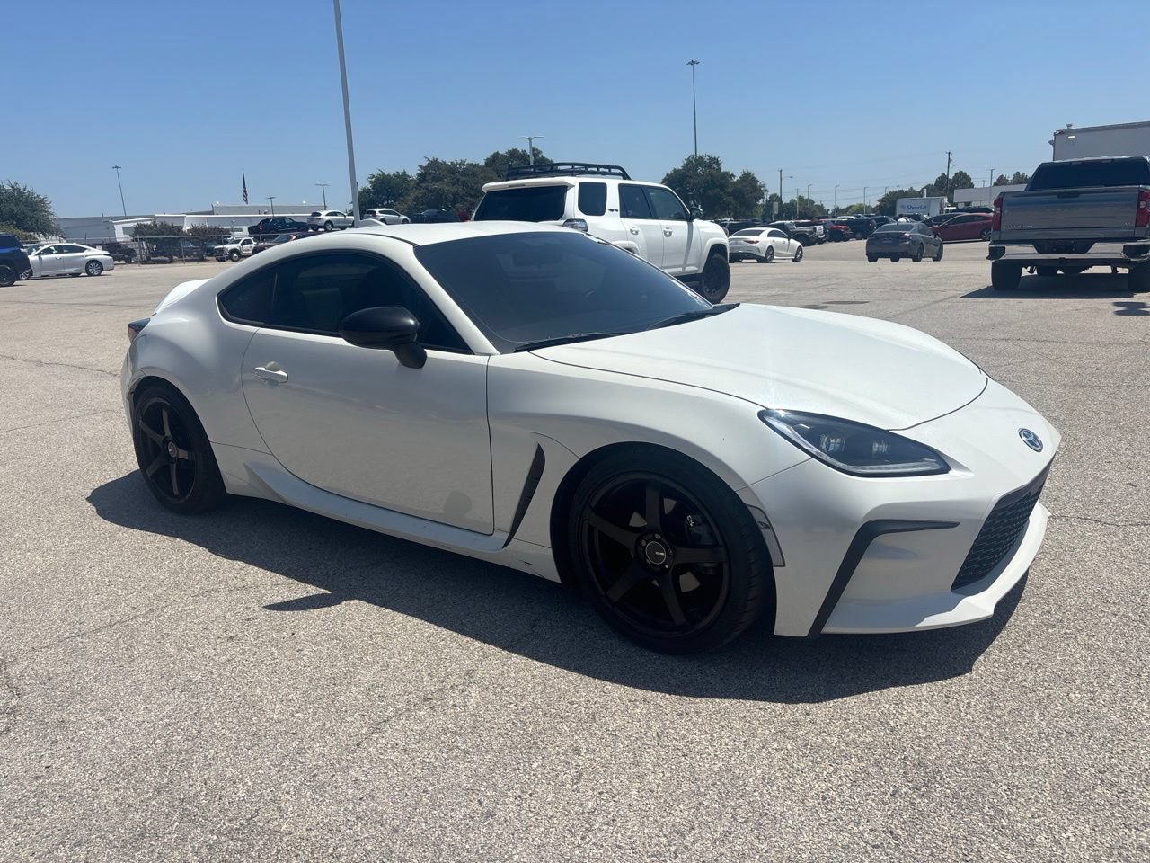 Used 2024 Toyota GR86 Premium RWD image 3