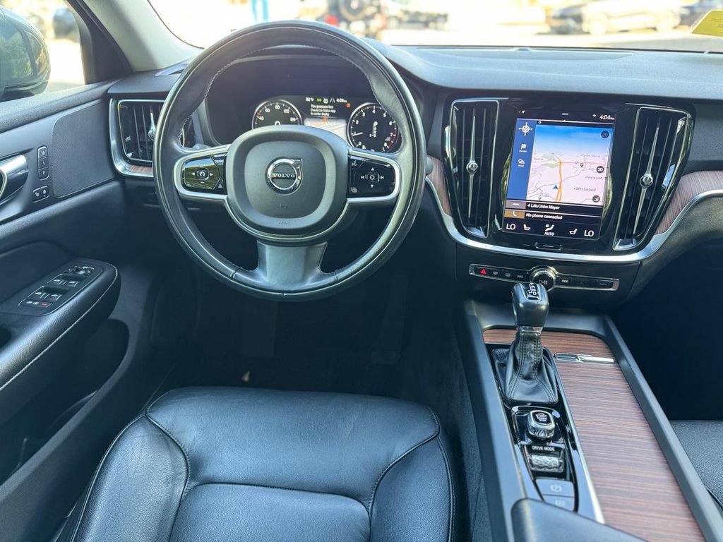 Used 2021 Volvo S60 T6 Momentum AWD/4WD image 26