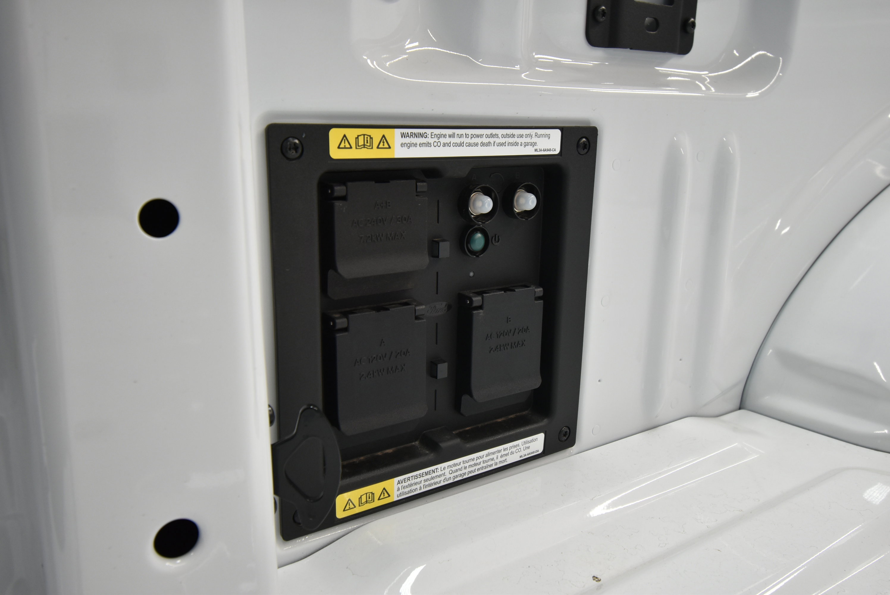 New 2025 Ford F150 Lariat w/ Equipment Group 502A High image 35