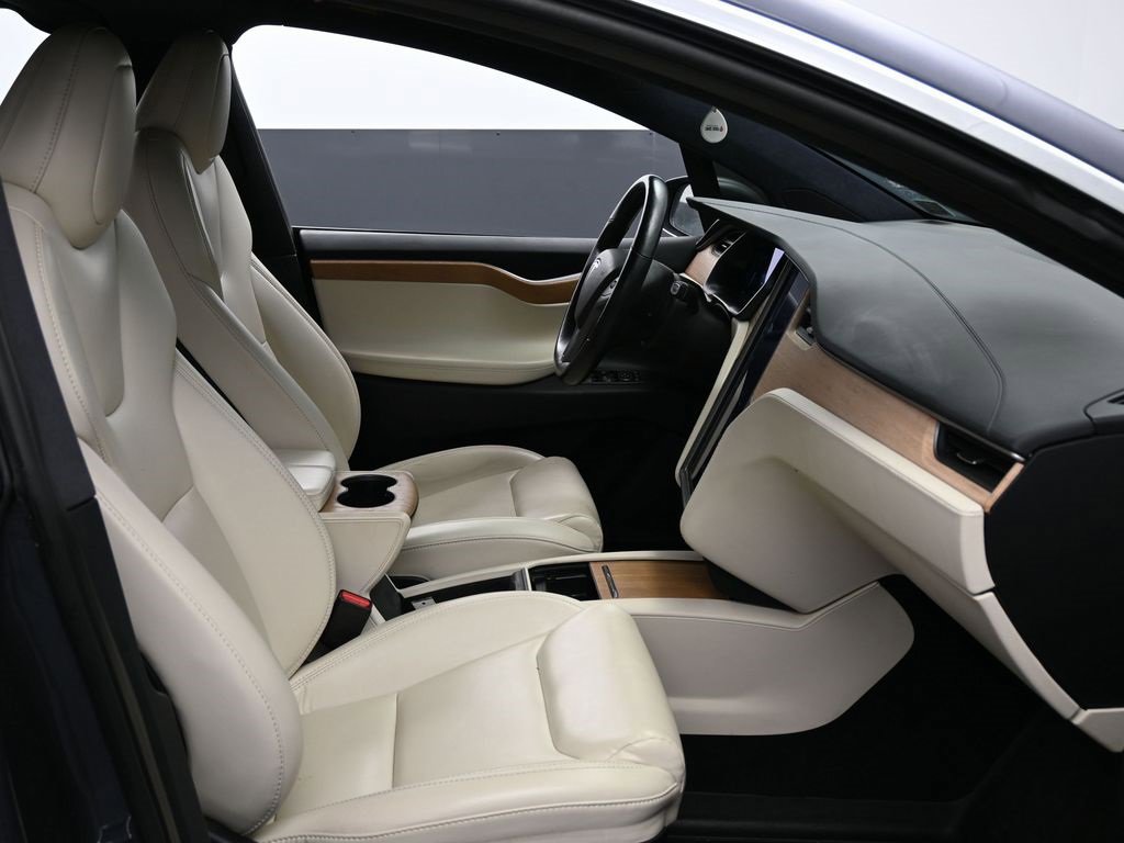 Used 2021 Tesla Model X Long Range image 40