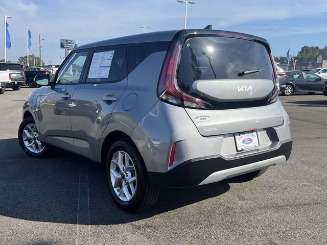 Used 2025 Kia Soul LX w/ LX Technology Package image 5