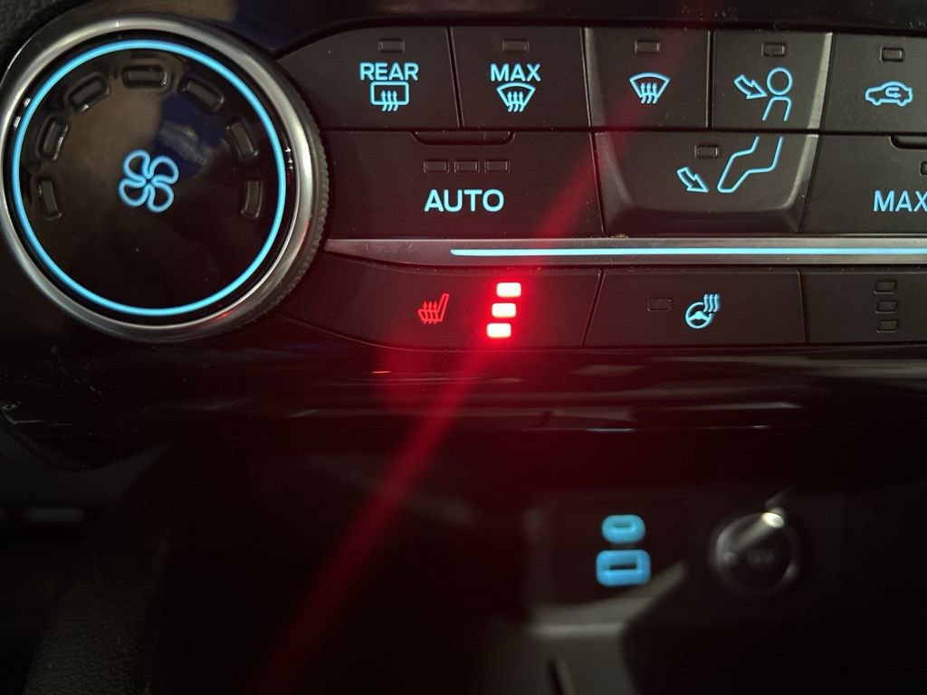 Used 2021 Ford Escape SE w/ Cold Weather Package image 28