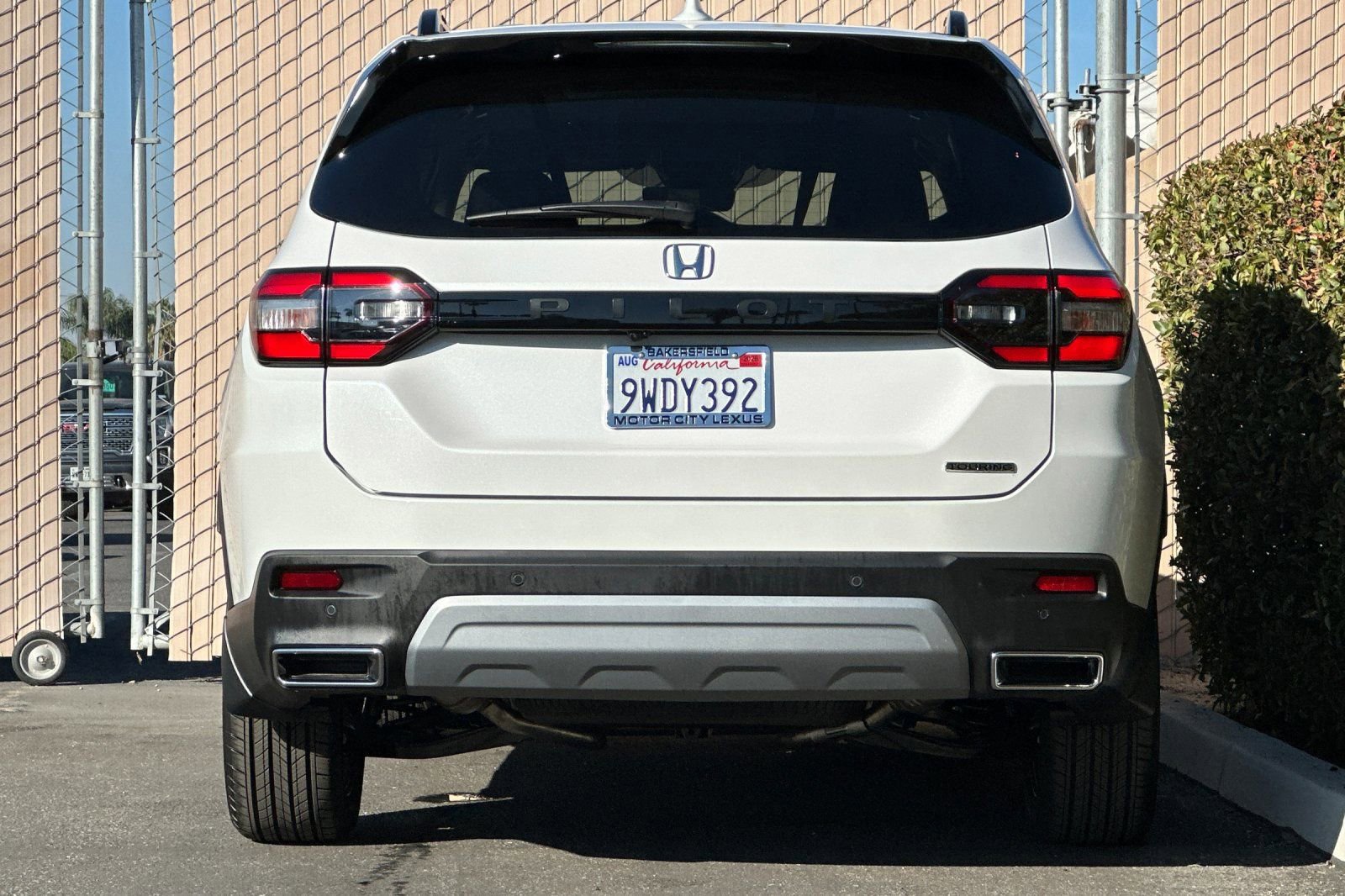 Used 2025 Honda Pilot Touring image 5