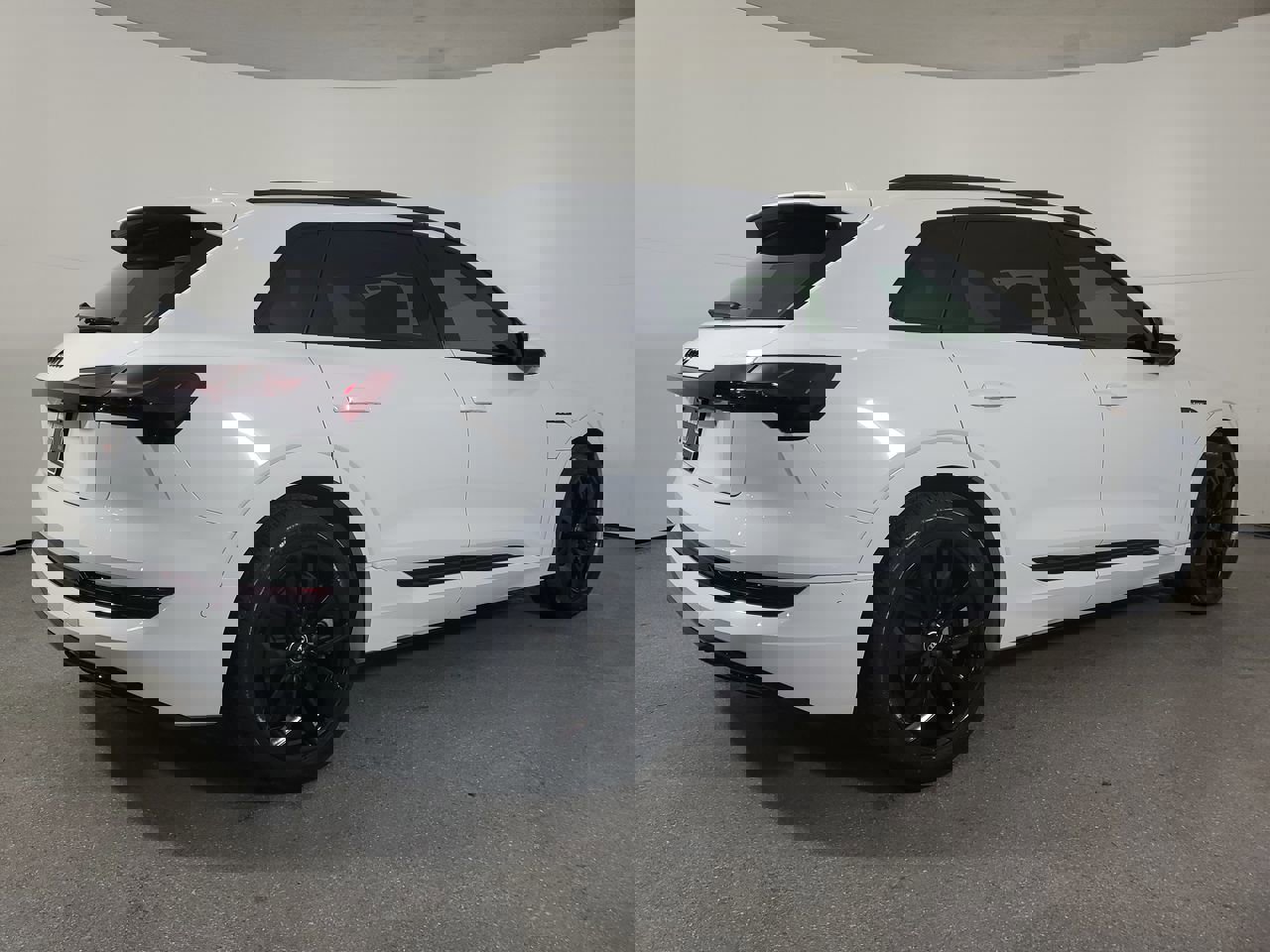 Certified 2021 Audi e-tron Premium Plus w/ Premium Plus Package image 36