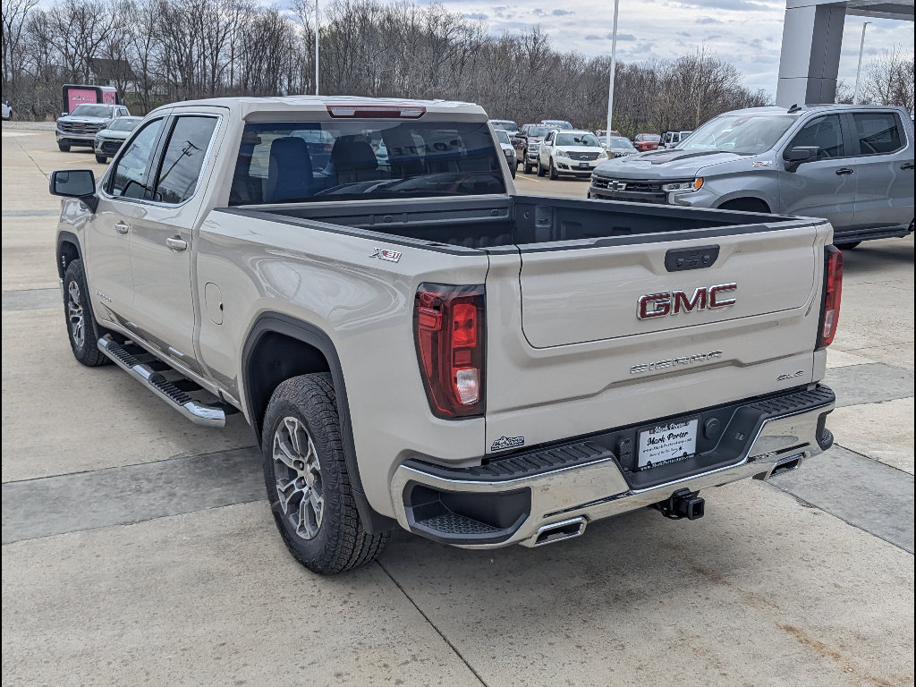 New 2026 GMC Sierra 1500 SLE image 8
