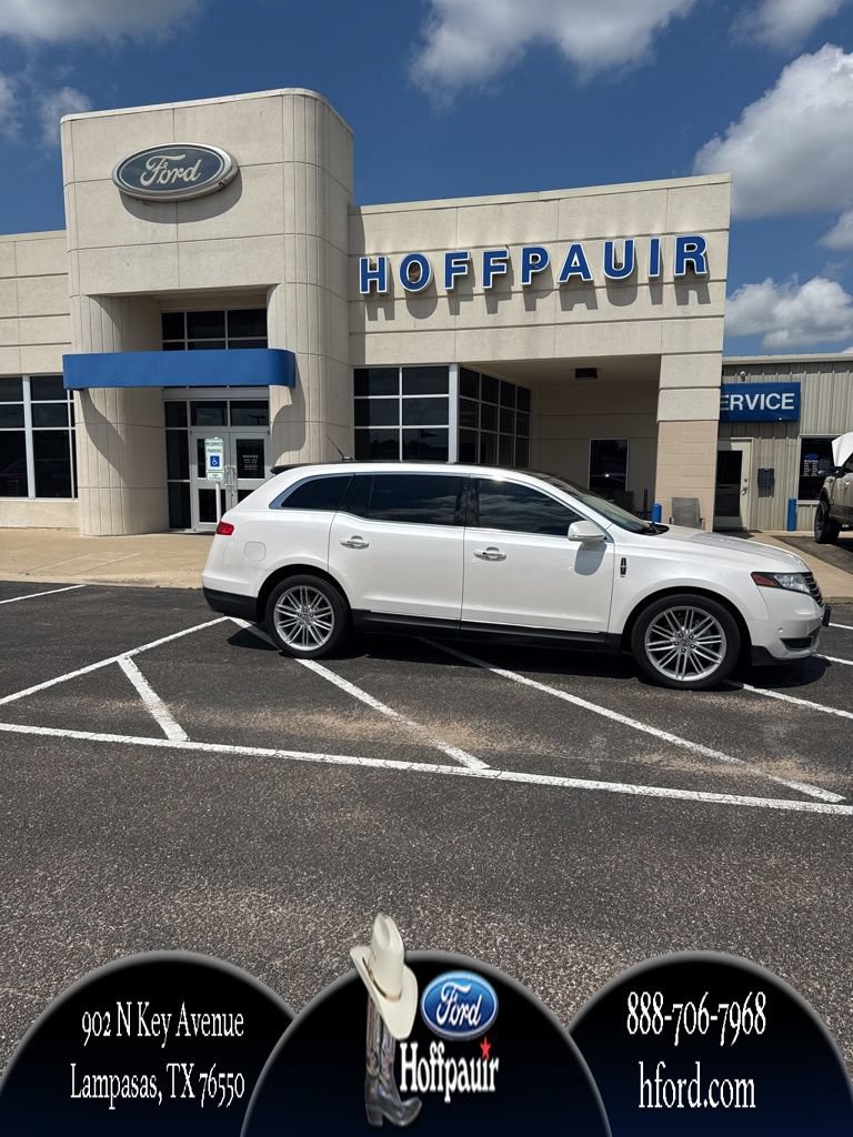 Used 2018 Lincoln MKT AWD w/ Technology Package image 1