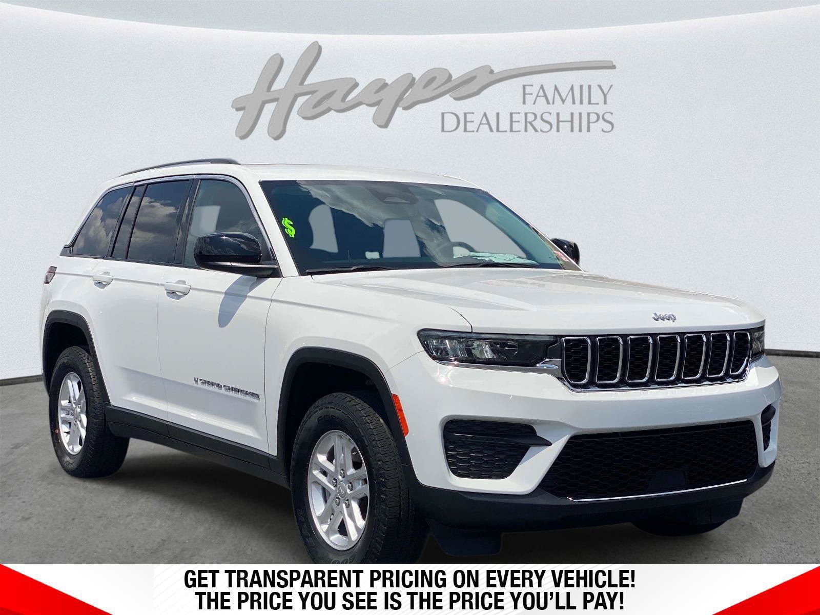 Used 2023 Jeep Grand Cherokee Laredo AWD/4WD image 1