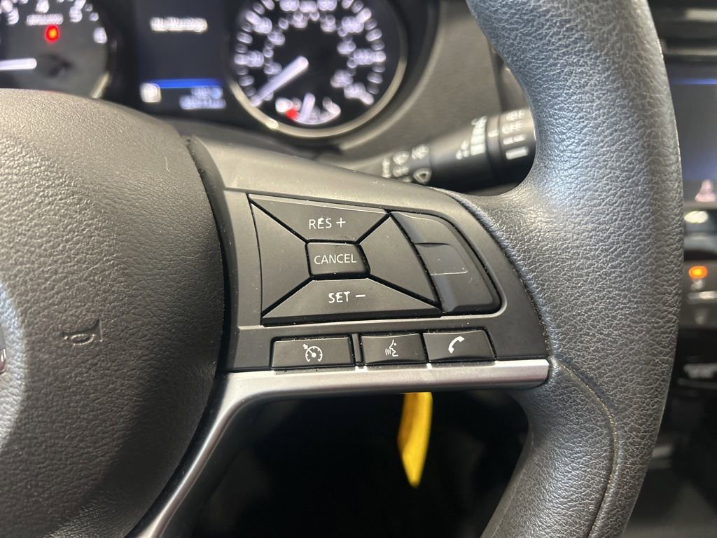 Used 2022 Nissan Rogue Sport S image 23