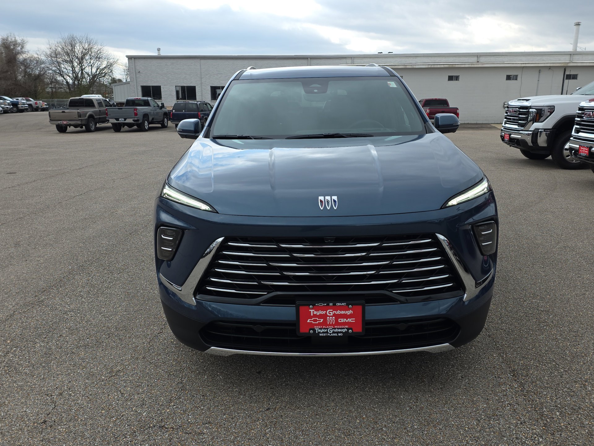 New 2026 Buick Enclave Preferred w/ Power Package image 3