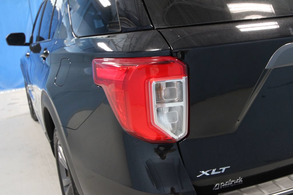 Used 2024 Ford Explorer XLT w/ Equipment Group 202A AWD/4WD image 38