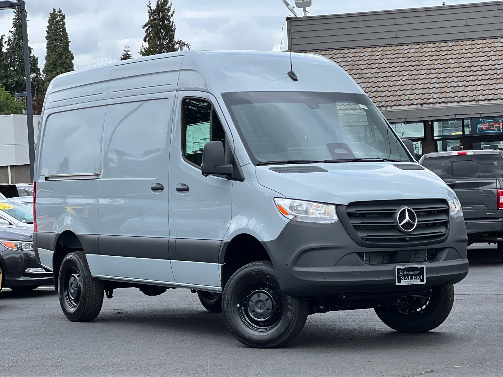 New 2025 Mercedes-Benz Sprinter 2500 image 2