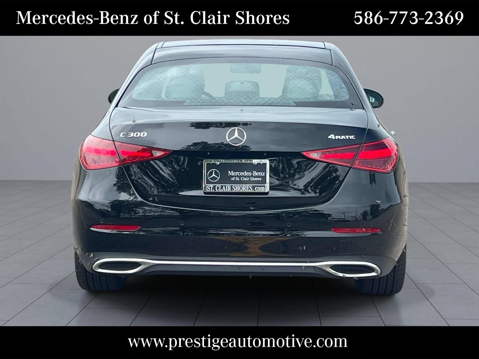 Used 2025 Mercedes-Benz C 300 4MATIC Sedan image 4