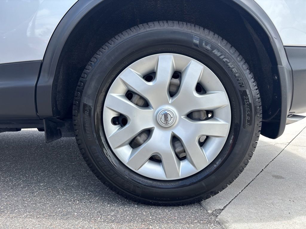 Used 2020 Nissan Rogue Sport S FWD image 9