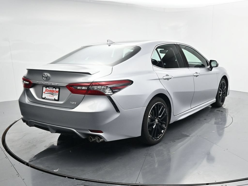 Used 2024 Toyota Camry XSE FWD image 7