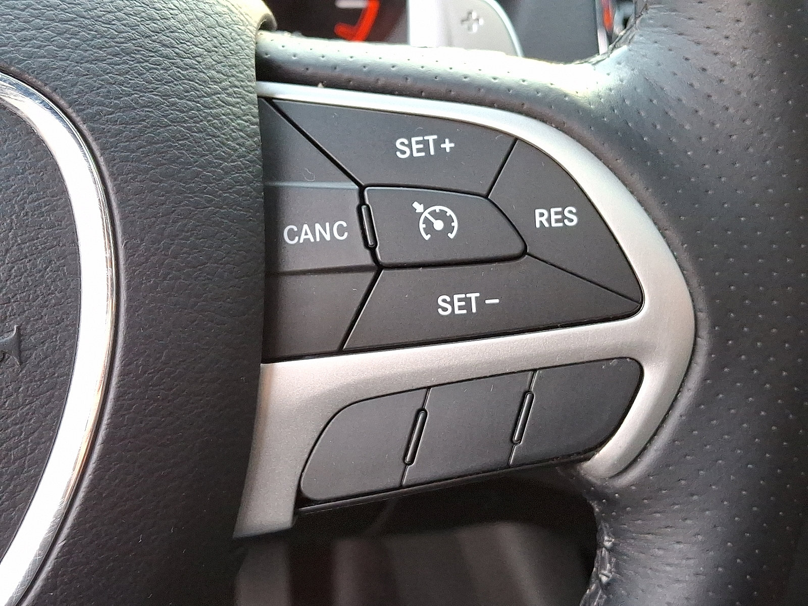 Certified 2017 Dodge Durango R/T image 26