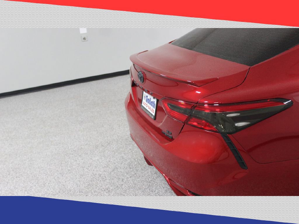 Used 2020 Toyota Camry SE w/ Carpet Mat Package image 25