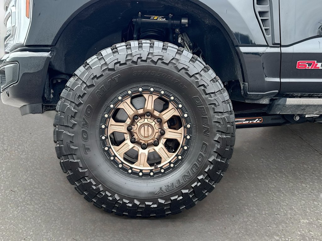 Used 2024 Ford F350 King Ranch w/ Chrome Package AWD/4WD image 32