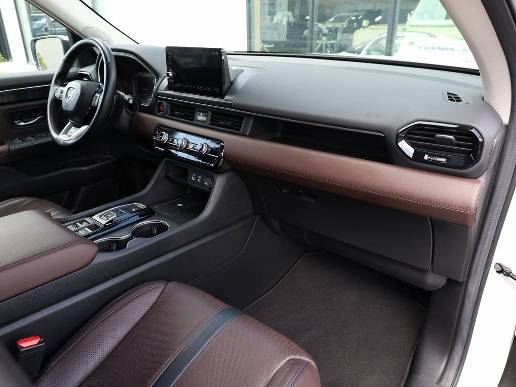 Used 2023 Honda Pilot Elite image 21