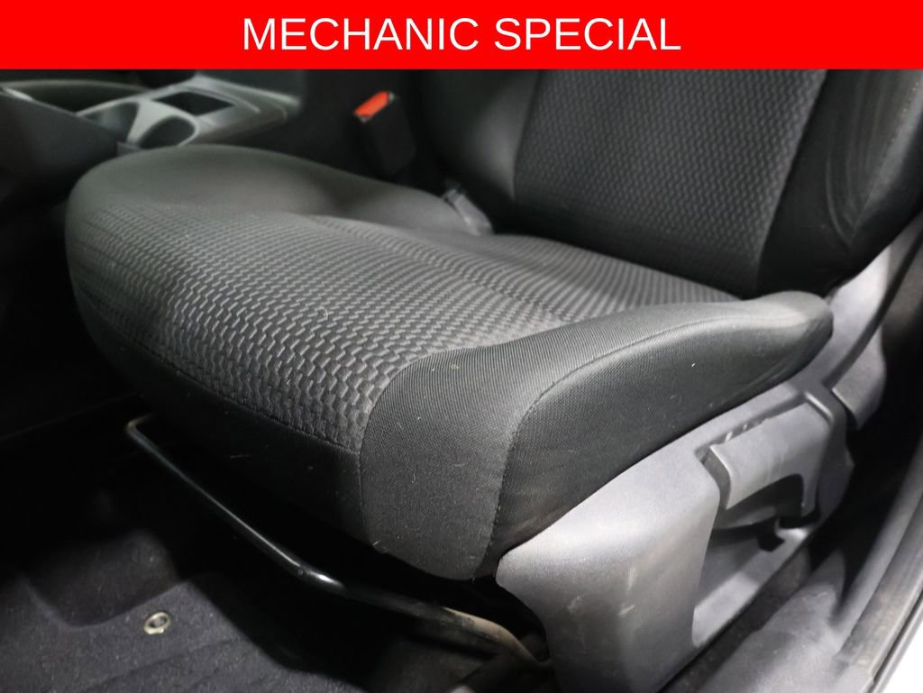 Used 2019 Nissan Rogue Sport S image 18