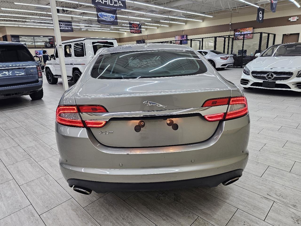 Used 2013 Jaguar XF image 7