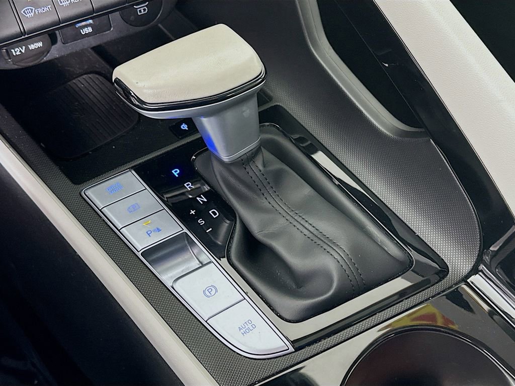 Used 2024 Hyundai Elantra Limited image 23