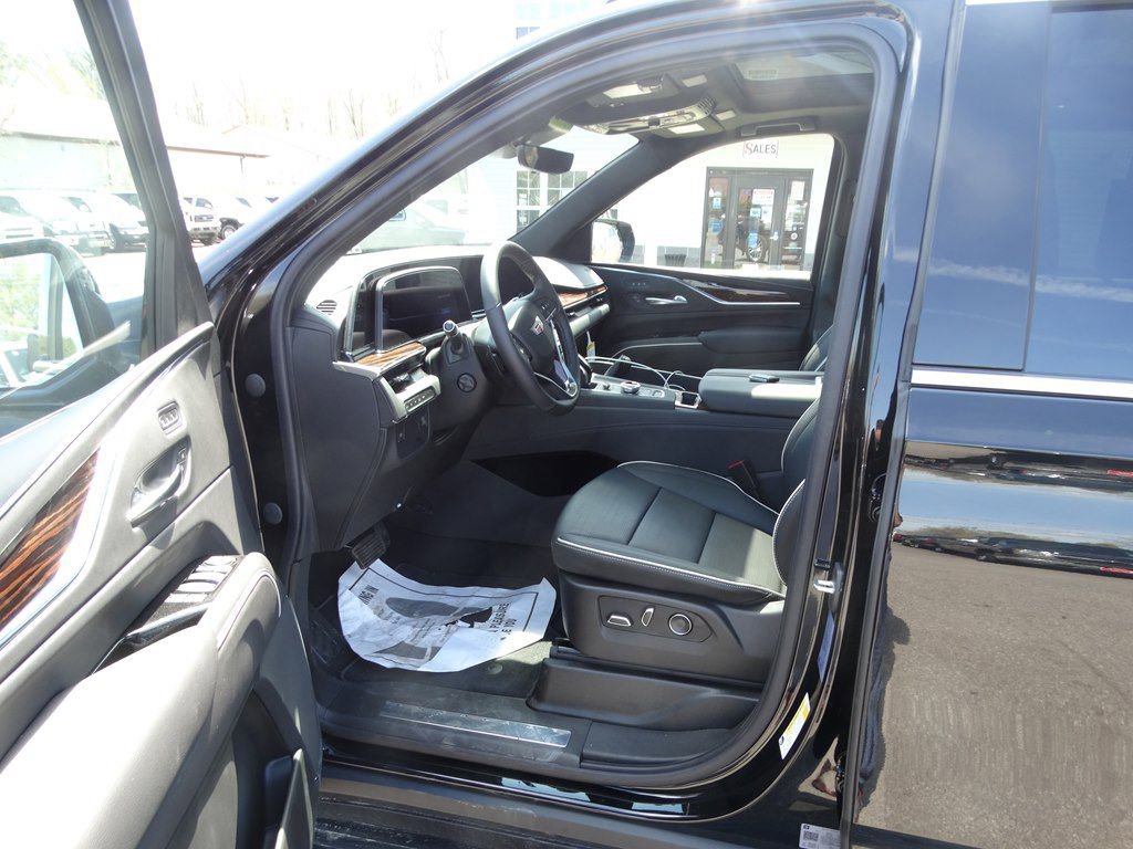 Used 2021 Cadillac Escalade Premium Luxury image 10