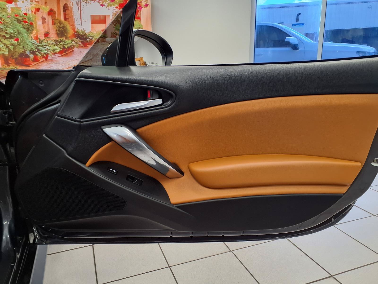Used 2018 FIAT 124 Spider Lusso RWD image 11