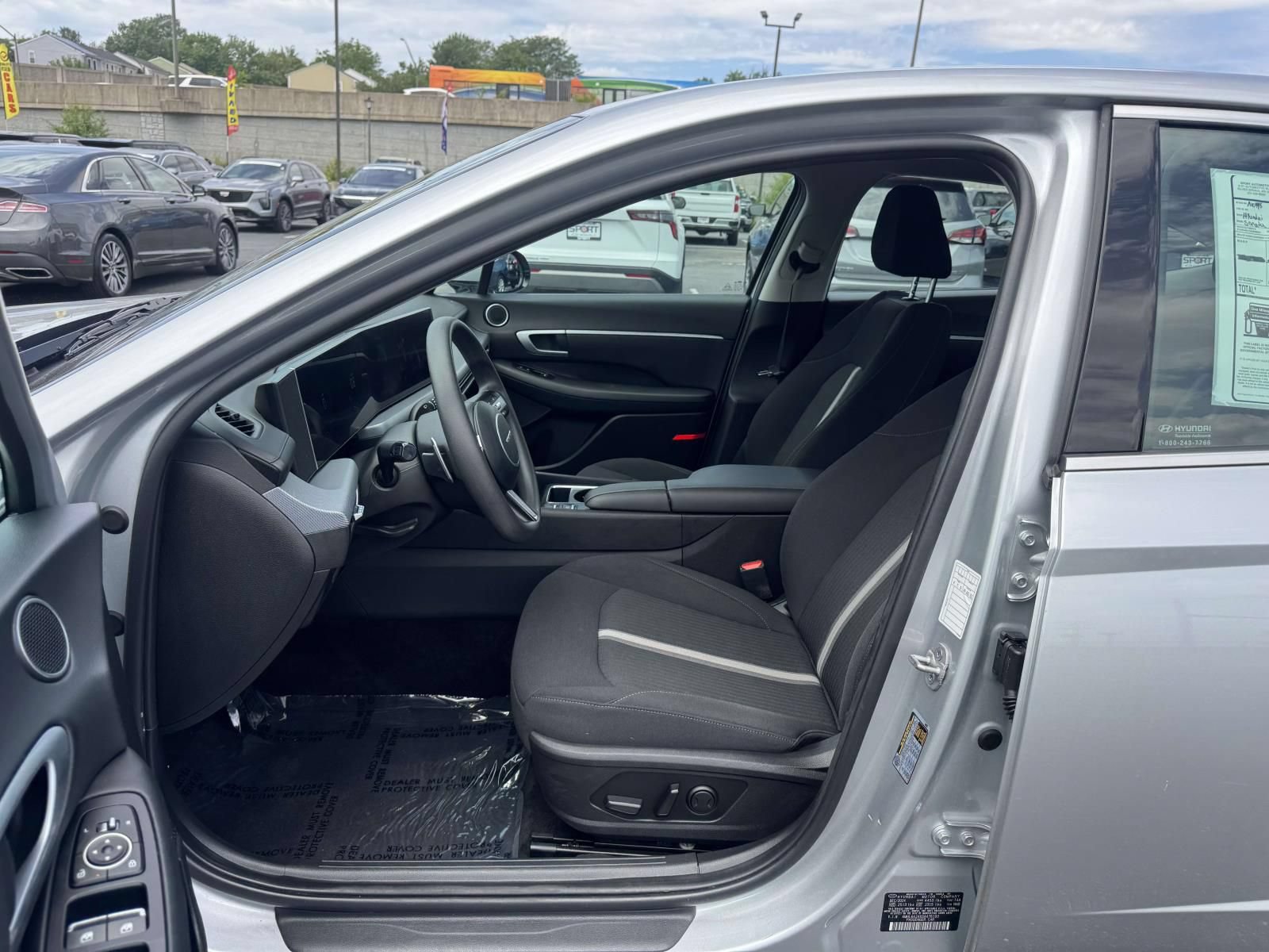 Used 2025 Hyundai Sonata SEL FWD image 22