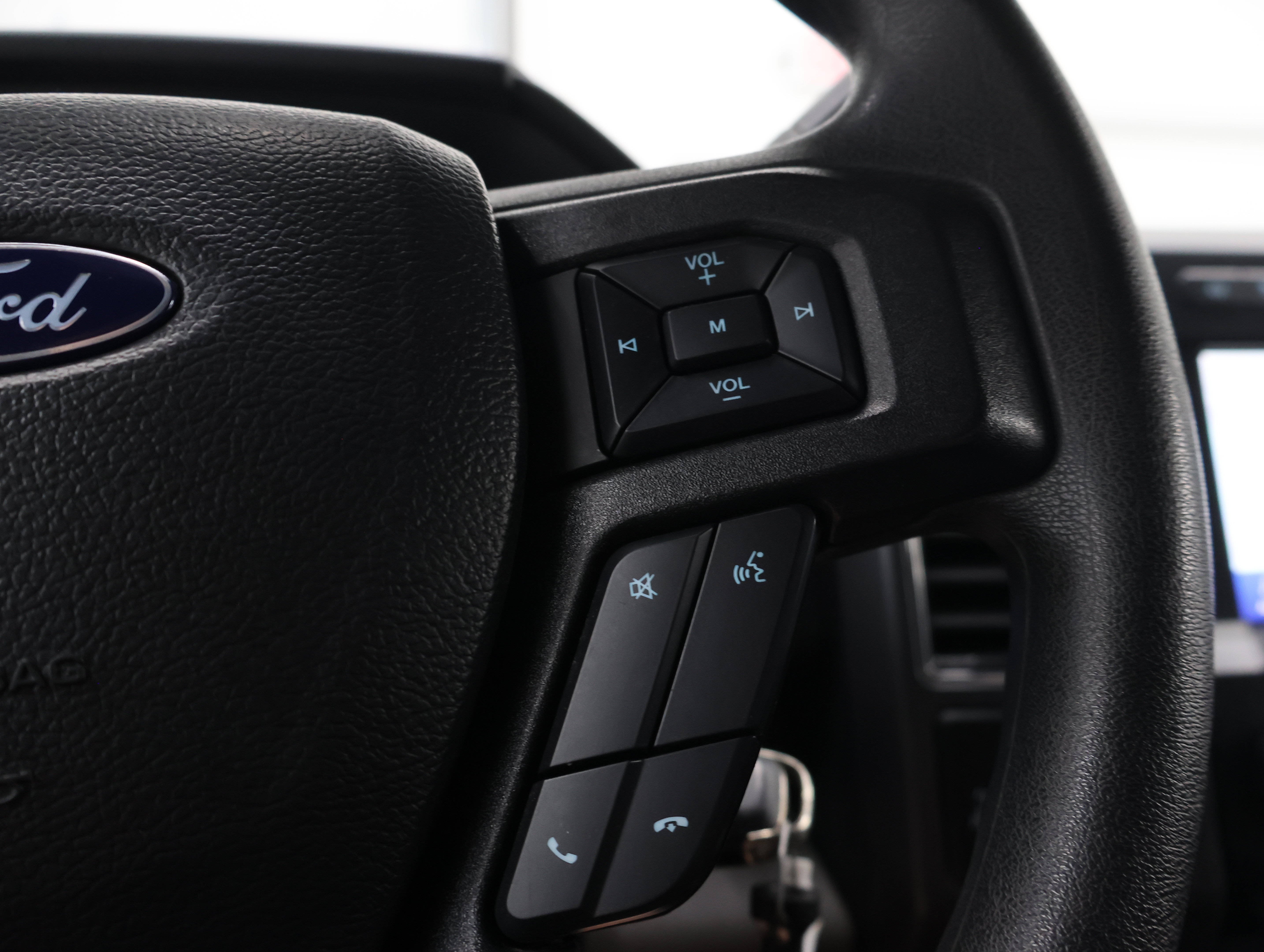 Used 2022 Ford F250 XLT w/ Black Appearance Package AWD/4WD image 14