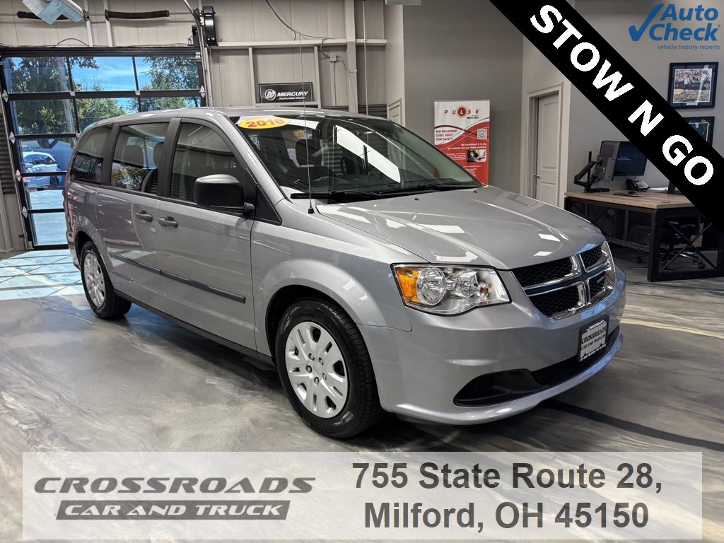 Used 2016 Dodge Grand Caravan American Value Package w/ UConnect Hands-Free Group