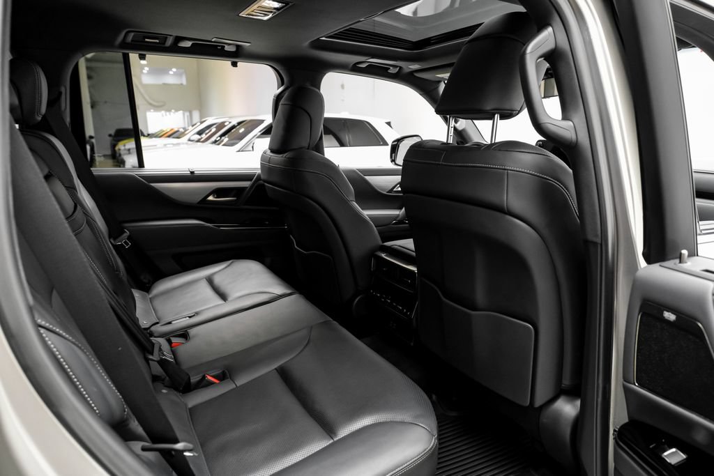 Used 2024 Lexus LX 600 F Sport AWD/4WD image 39