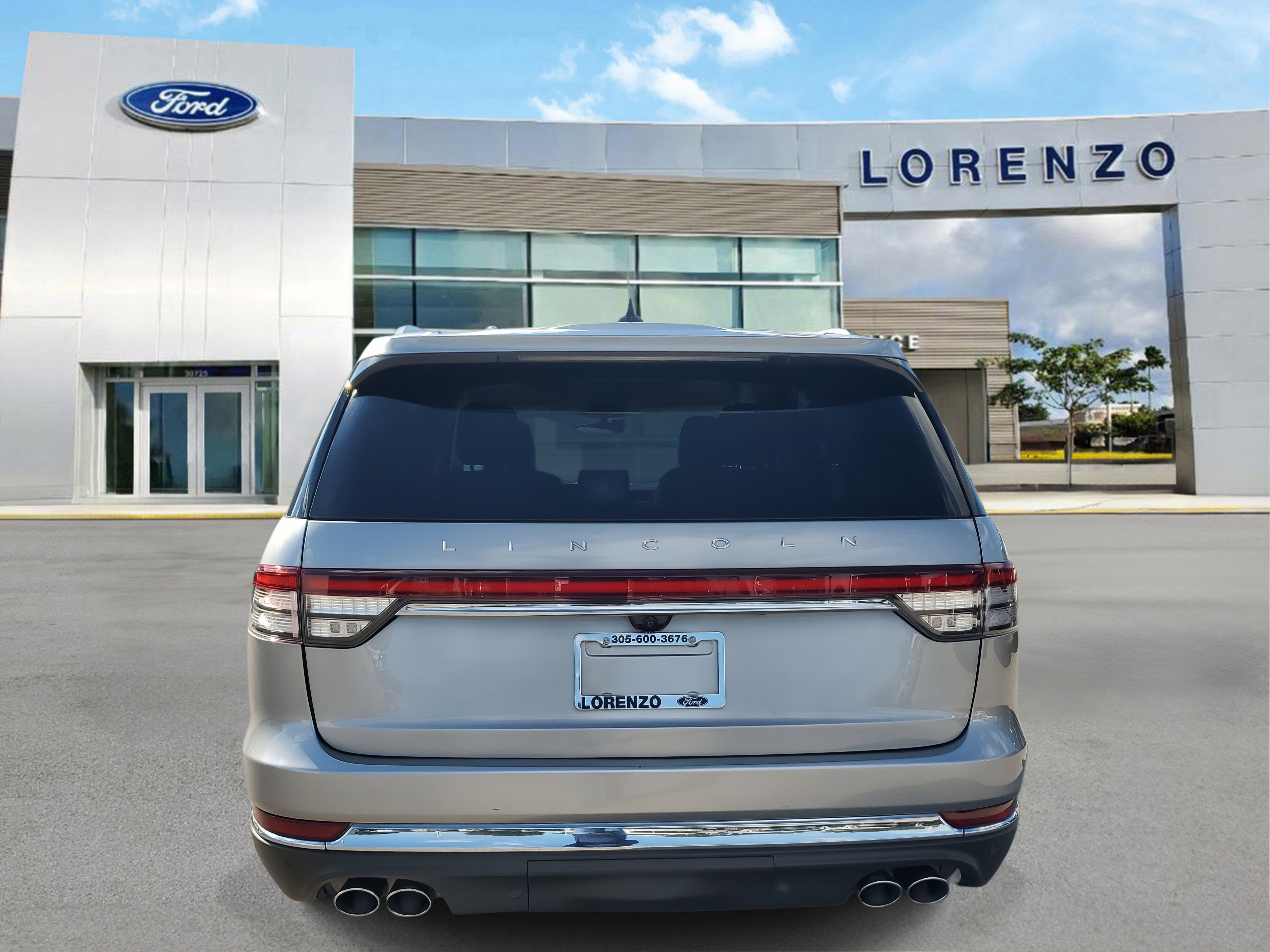 Used 2023 Lincoln Aviator Reserve w/ Equipment Group 201A image 6