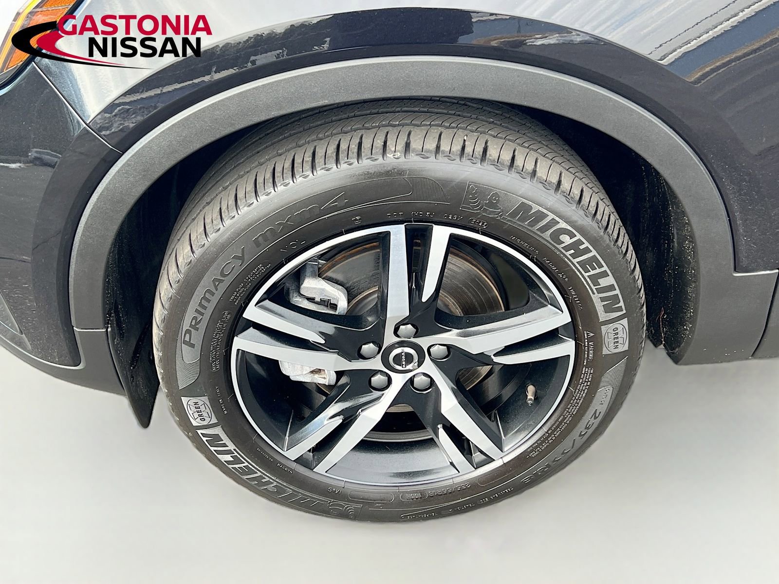 Used 2024 Volvo XC40 B5 Core image 40