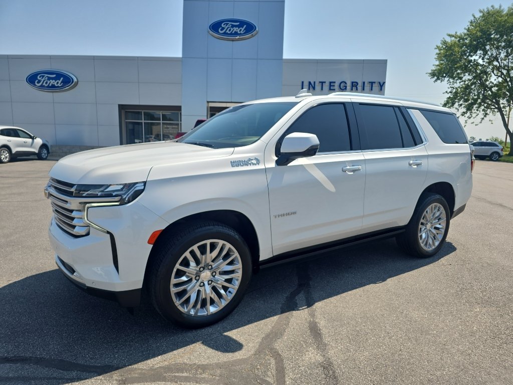 Used 2023 Chevrolet Tahoe High Country w/ Premium Package AWD/4WD image 3